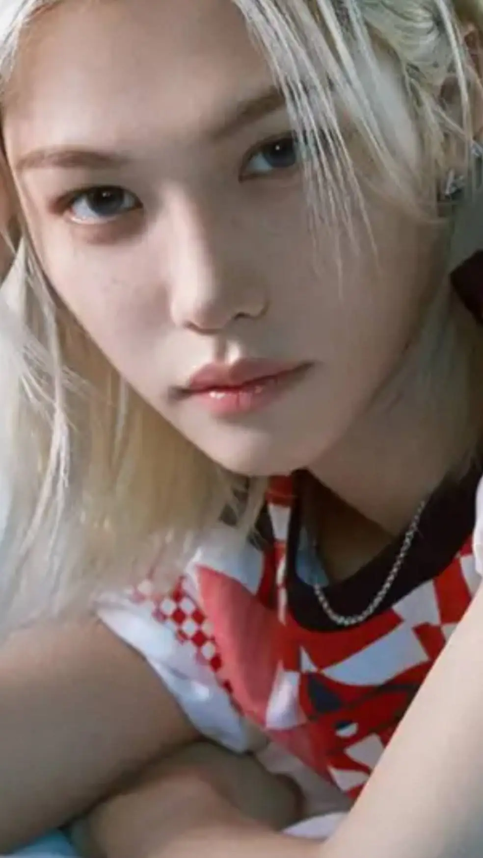 ai character: Lee Felix background