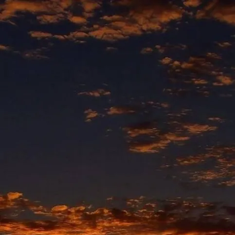 chat with ai character: Atardecer 