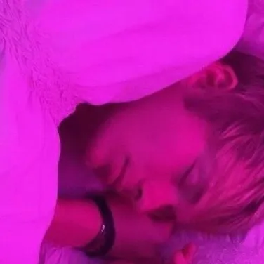 chat with ai character: Sam and Colby