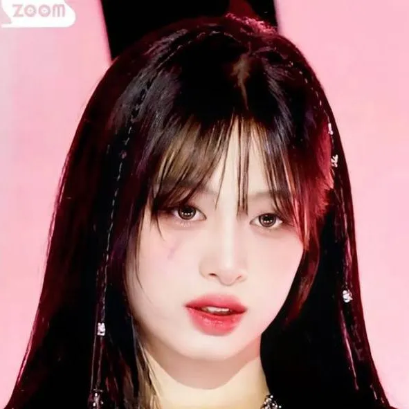 chat with ai character: Ahyeon