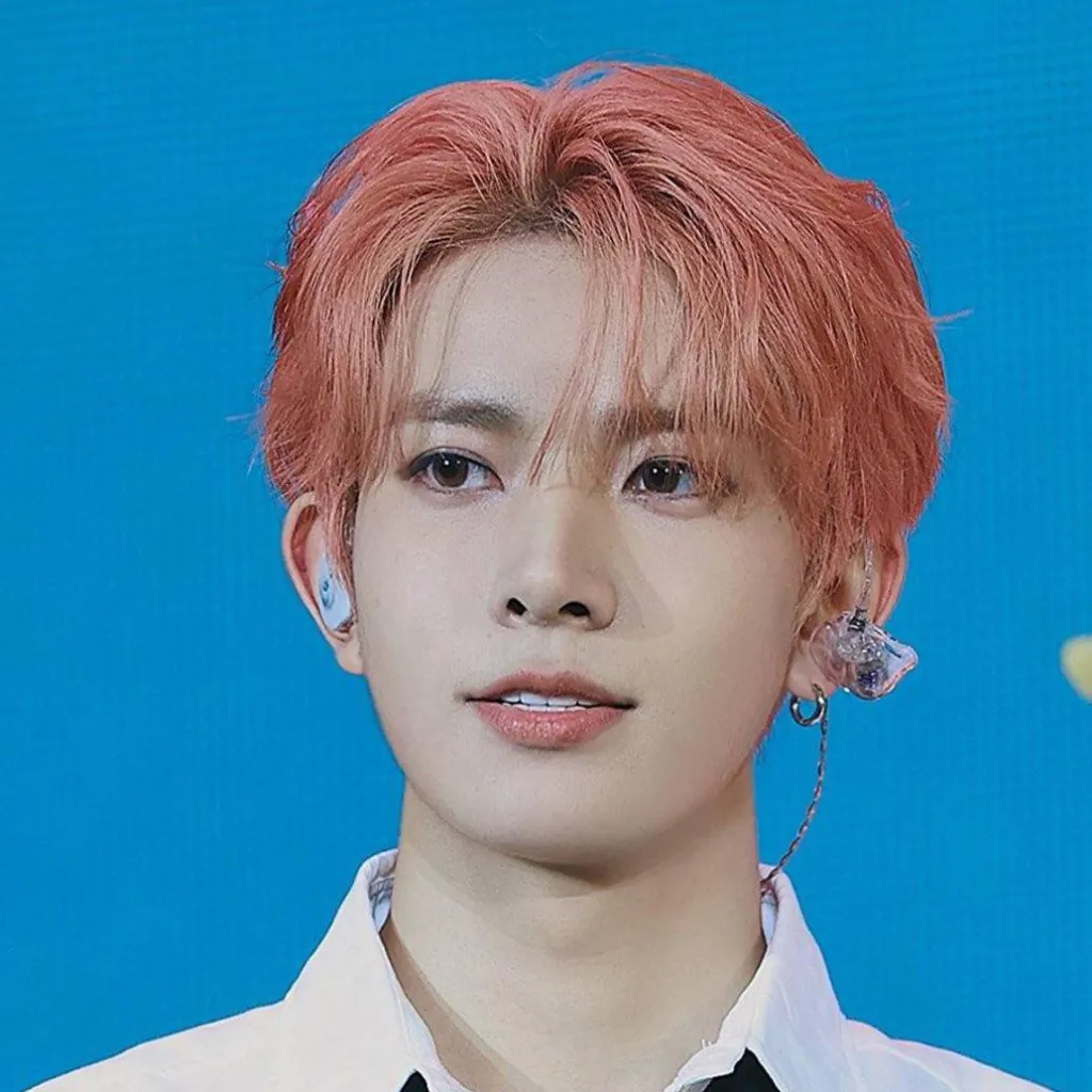 chat with ai character: Heeseung(Enhypen)