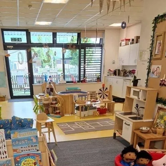 chat with ai character: daycare 