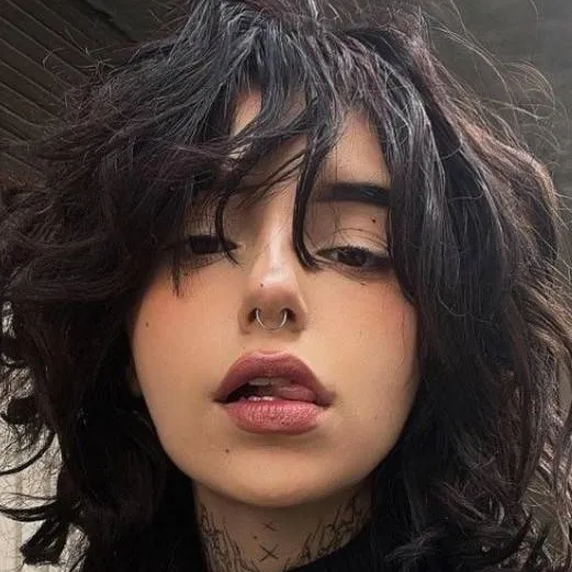 chat with ai character: Anne