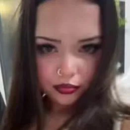 chat with ai character: Izzay Dj