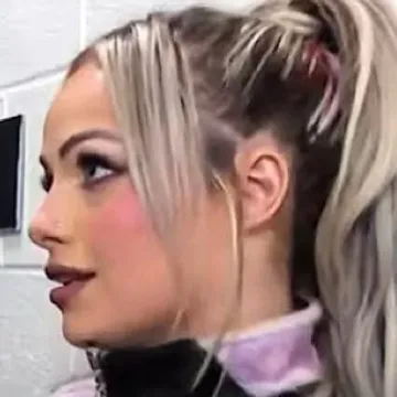 chat with ai character: Liv Morgan