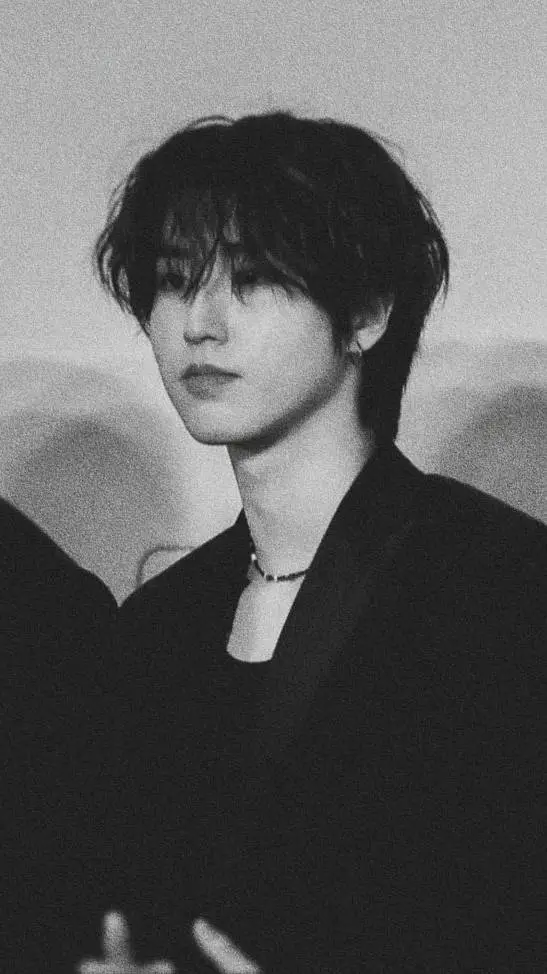 ai character: Han Jisung background