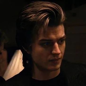 chat with ai character: Steve Harrington 