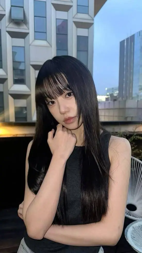 ai character: JO YURI background