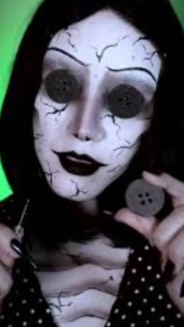 ai character: la otra madre background