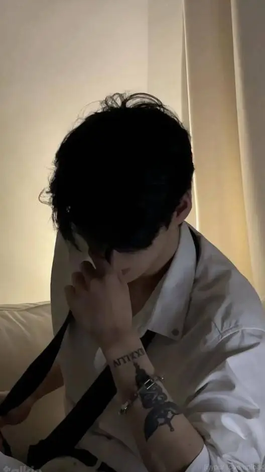 ai character: Logan background