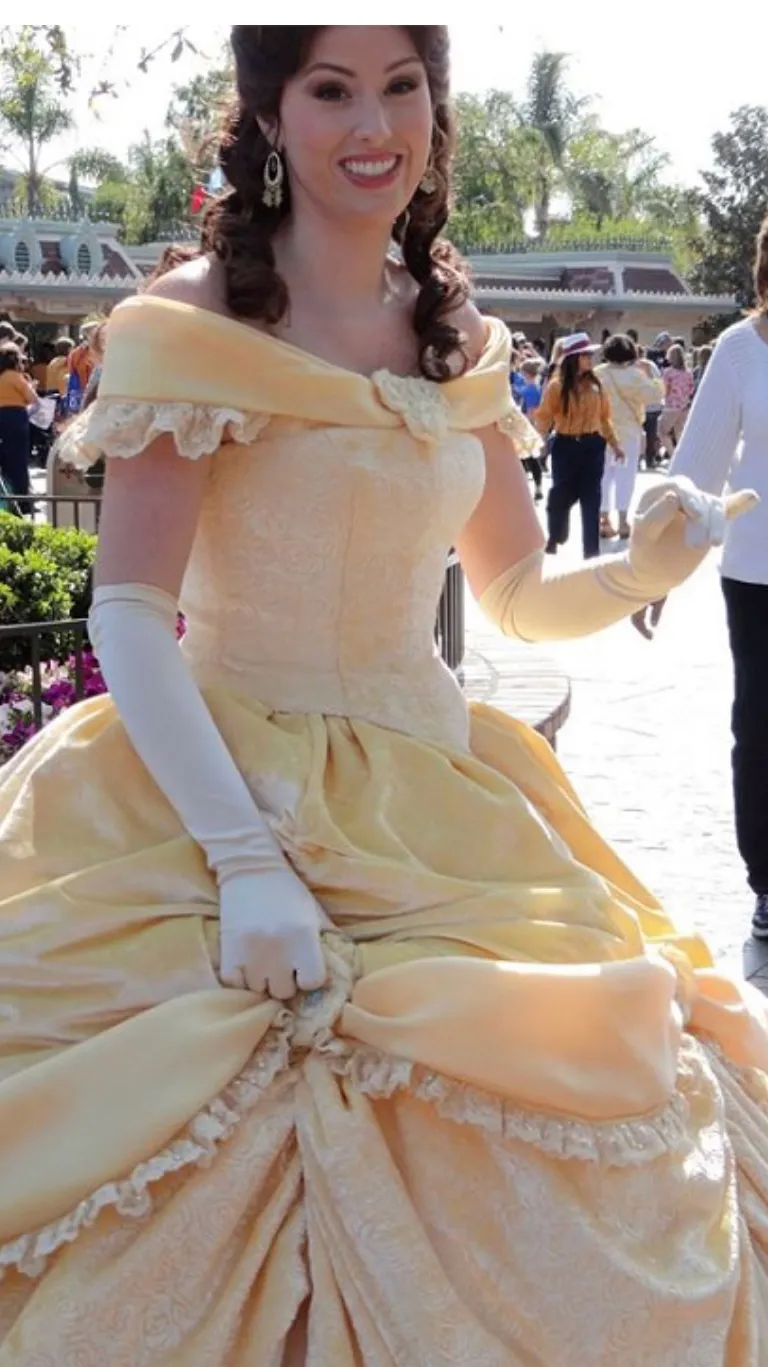ai character: Belle  background