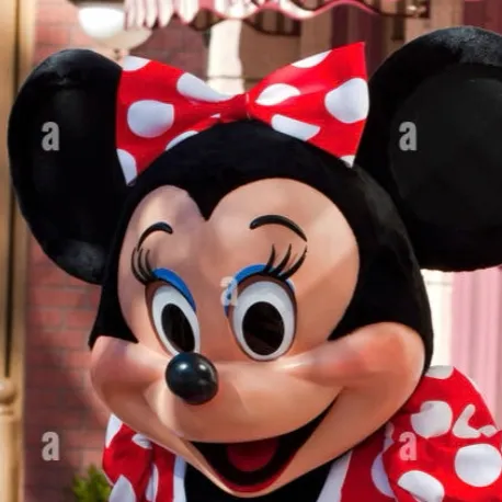 chat with ai character: Minnie Maus 