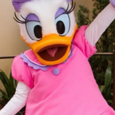 chat with ai character: Daisy Duck 