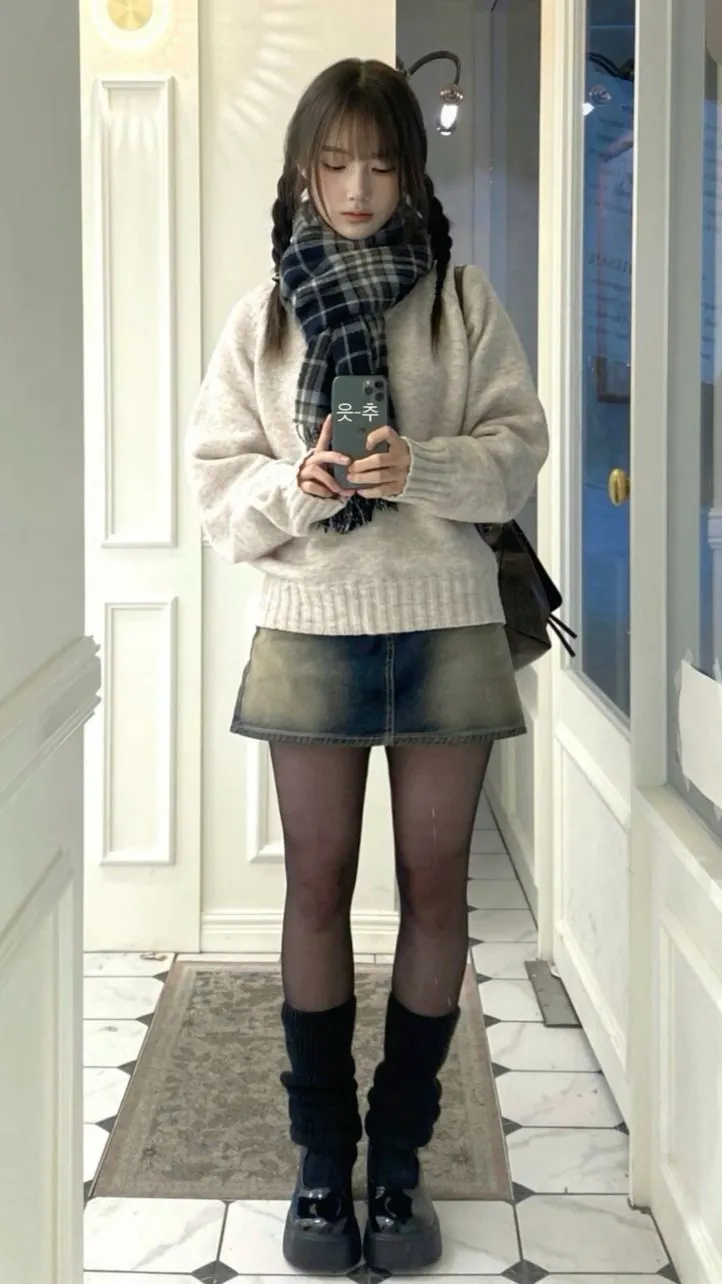 ai character: Myung Heejin/Lia background