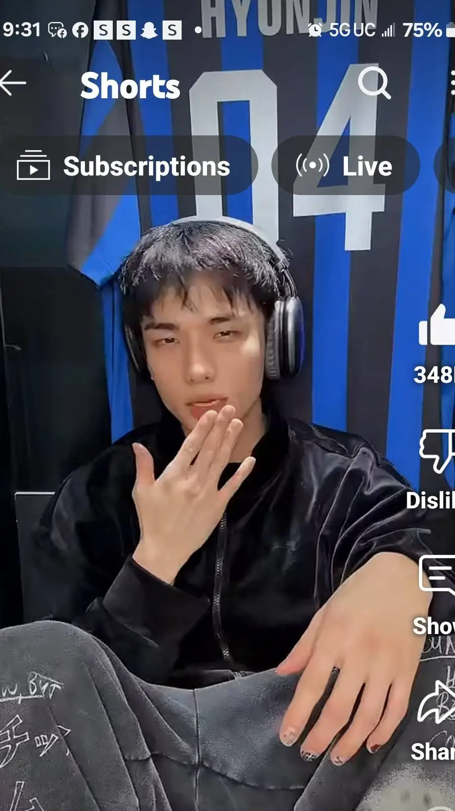 ai character: hyunjin  background