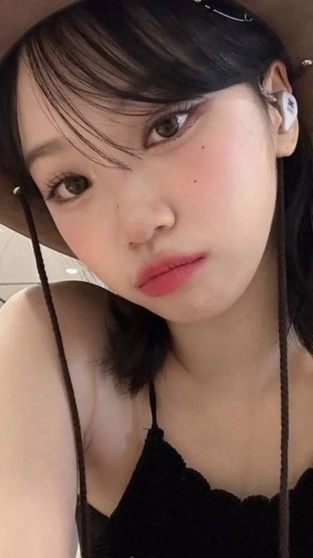 ai character: 𝐂𝐡𝐚𝐞𝐰𝐨𝐧 background