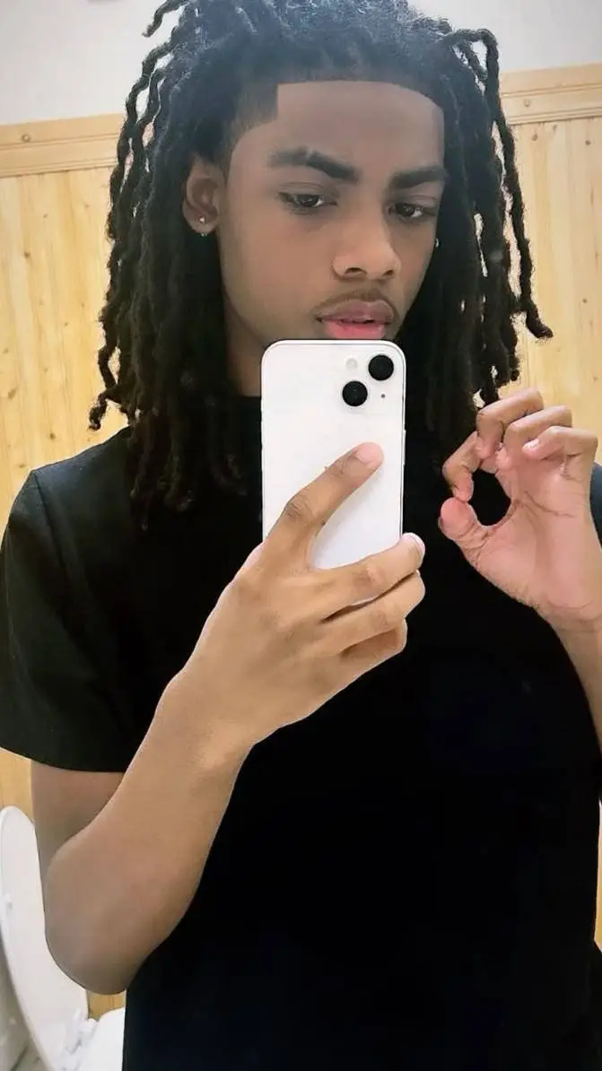 ai character: Jaxson background
