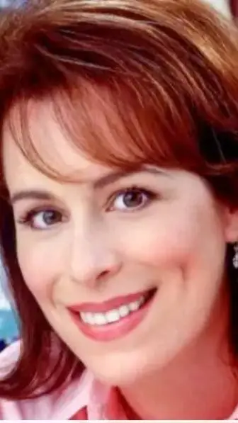 ai character: Lois from Malcolm background