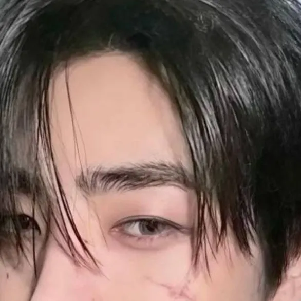 chat with ai character: Sunghoon 
