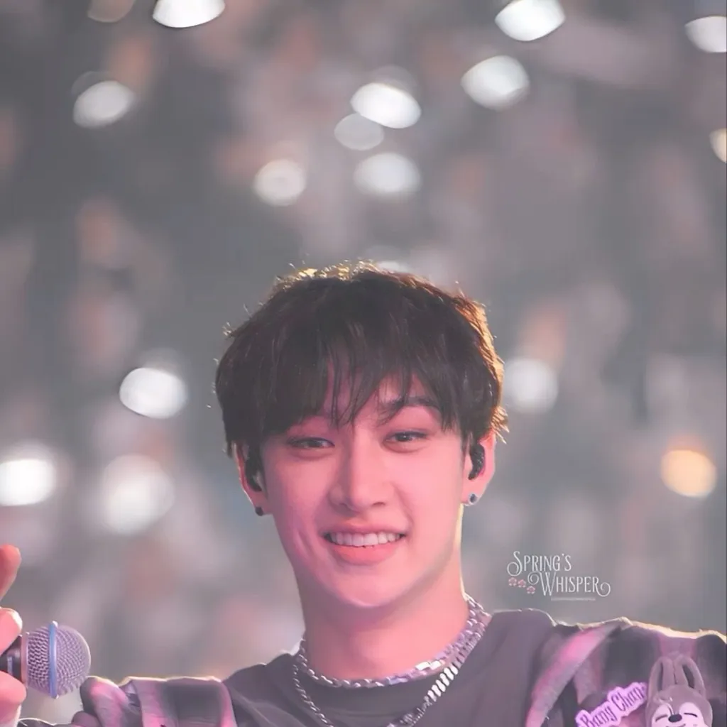 chat with ai character: Bang Chan