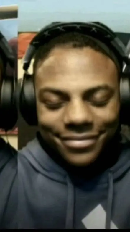 ai character: Fortinayti  background