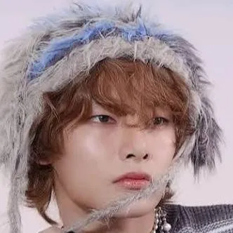 chat with ai character: I.N