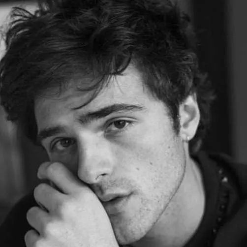 chat with ai character: Adrian Vale