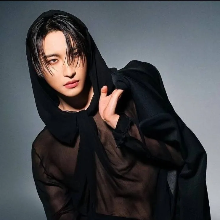 chat with ai character: park seonghwa