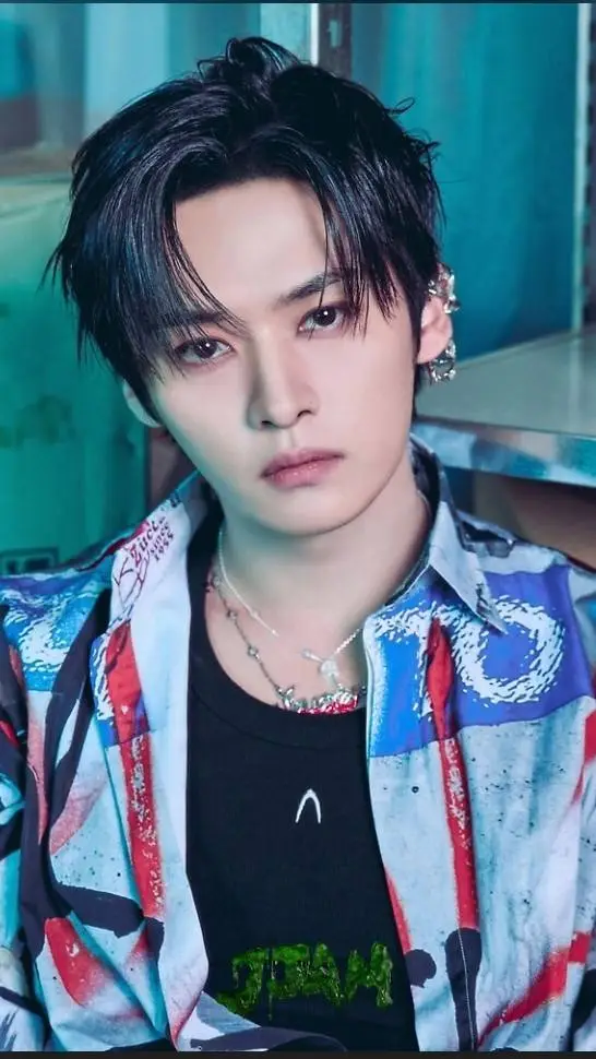 ai character: Stray Kids background