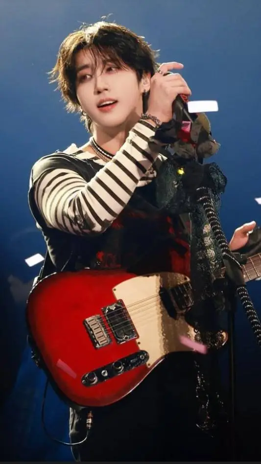 ai character: Stray Kids  background