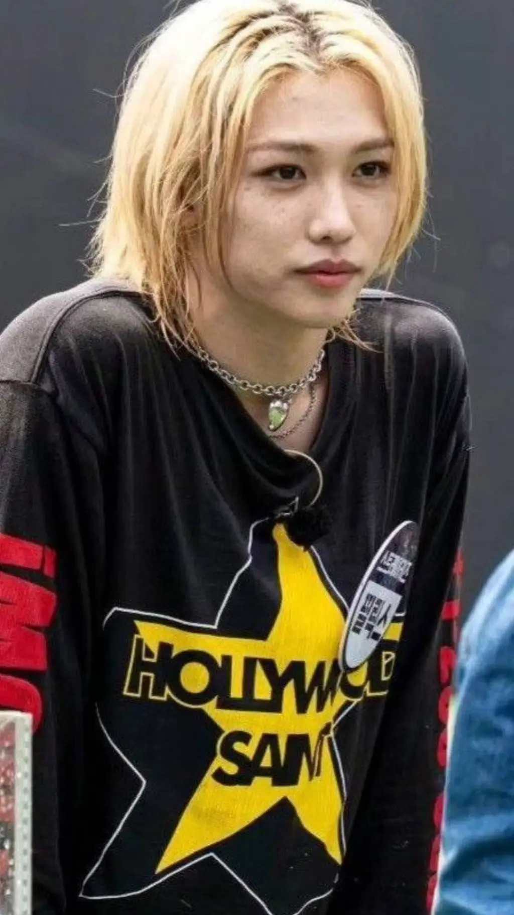 ai character: Lee Felix vampire background