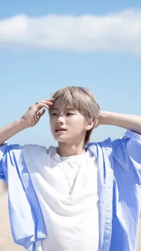 ai character: Jaehyun  background