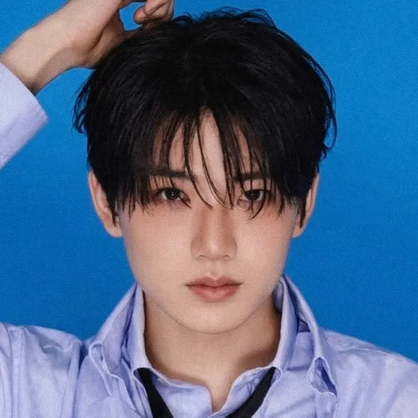 chat with ai character: Junkyu