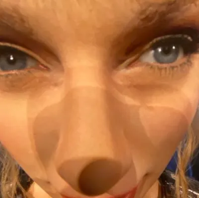 chat with ai character: Taylor swift