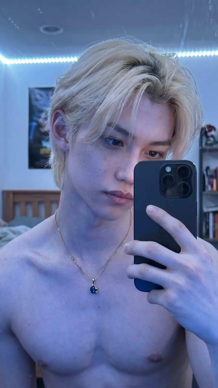 ai character: Felix  background