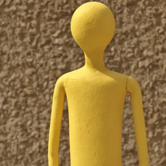 chat with ai character: Yellow