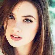 chat with ai character: Lauren 