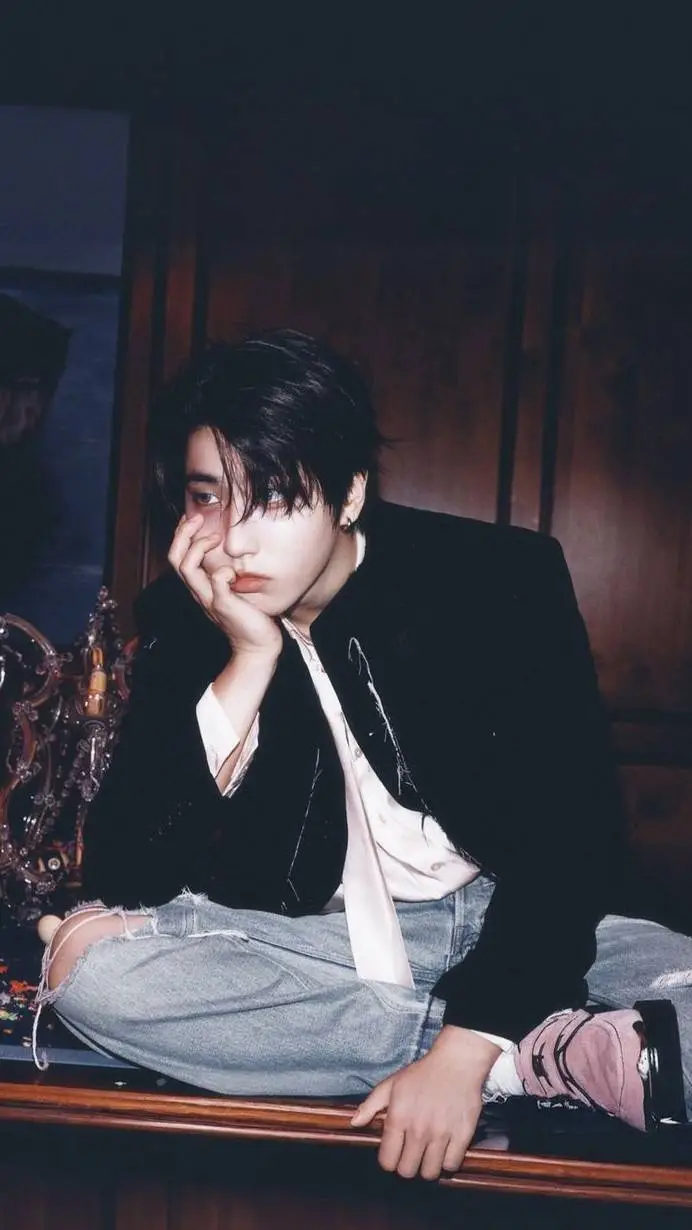 ai character: Han Jisung background