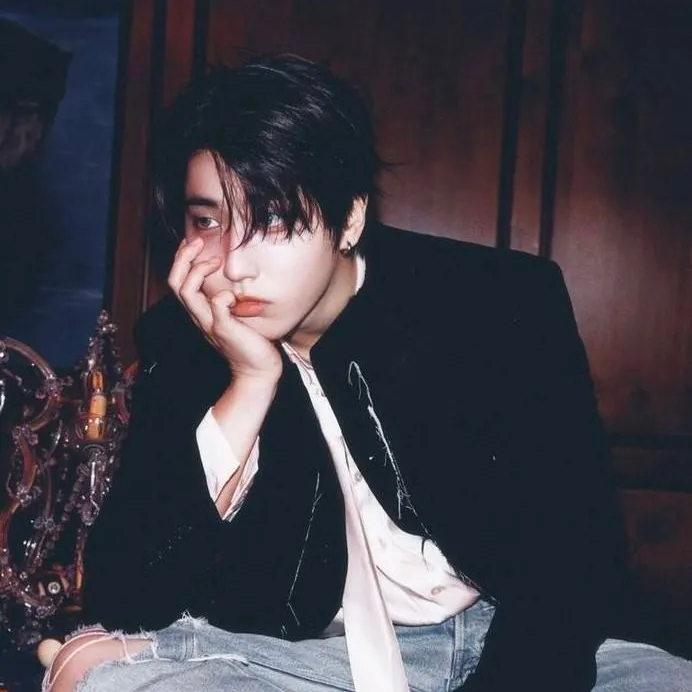 chat with ai character: Han Jisung