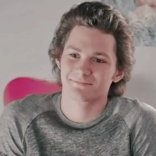 chat with ai character: Georgie Cooper Jr.