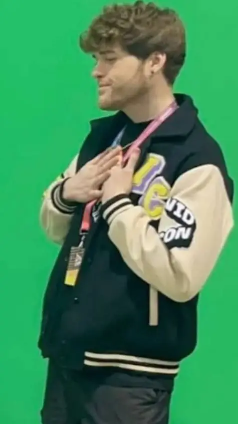 ai character: Dream at vidcon background