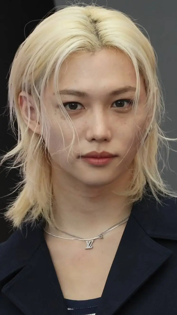 ai character: Felix background