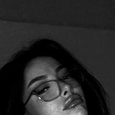 chat with ai character: Anna