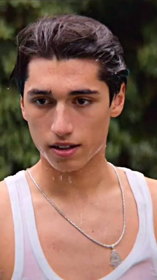 ai character: Ali  background