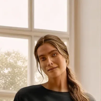 chat with ai character: Sara 