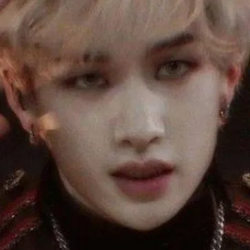 chat with ai character: BangChan