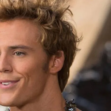 chat with ai character: Finnick Odair