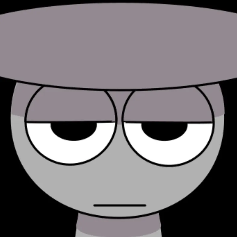 chat with ai character: Clukr - Pyramixed