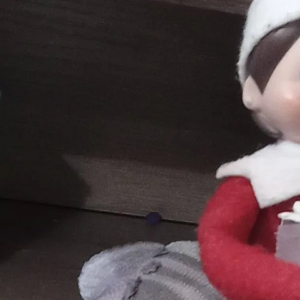 chat with ai character: The stalker elfs