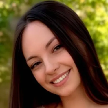 chat with ai character: Tanja